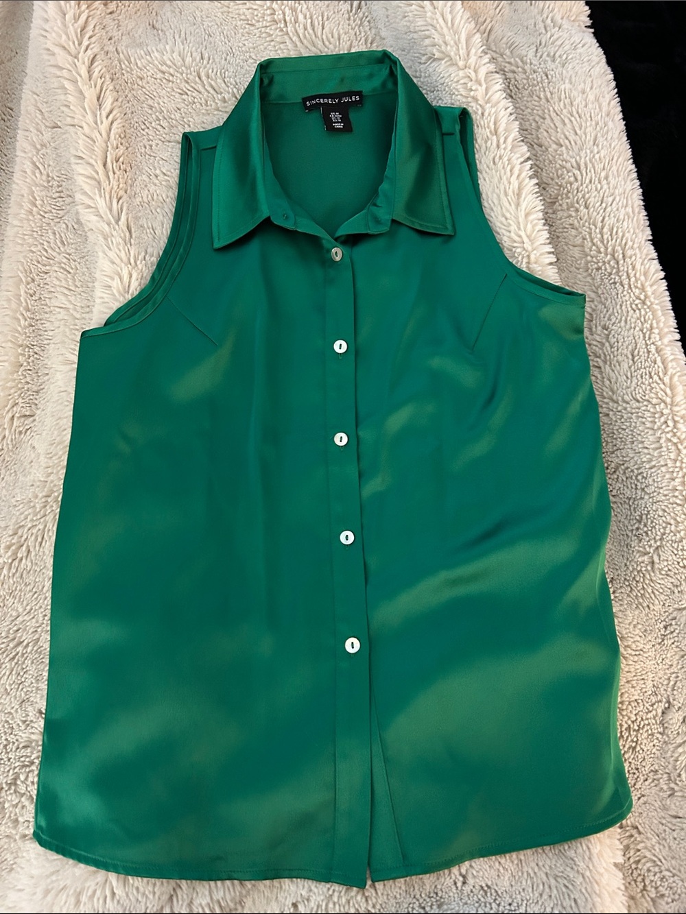 Sincerely Jules Emerald Green Sleeveless Button-Up Blouse